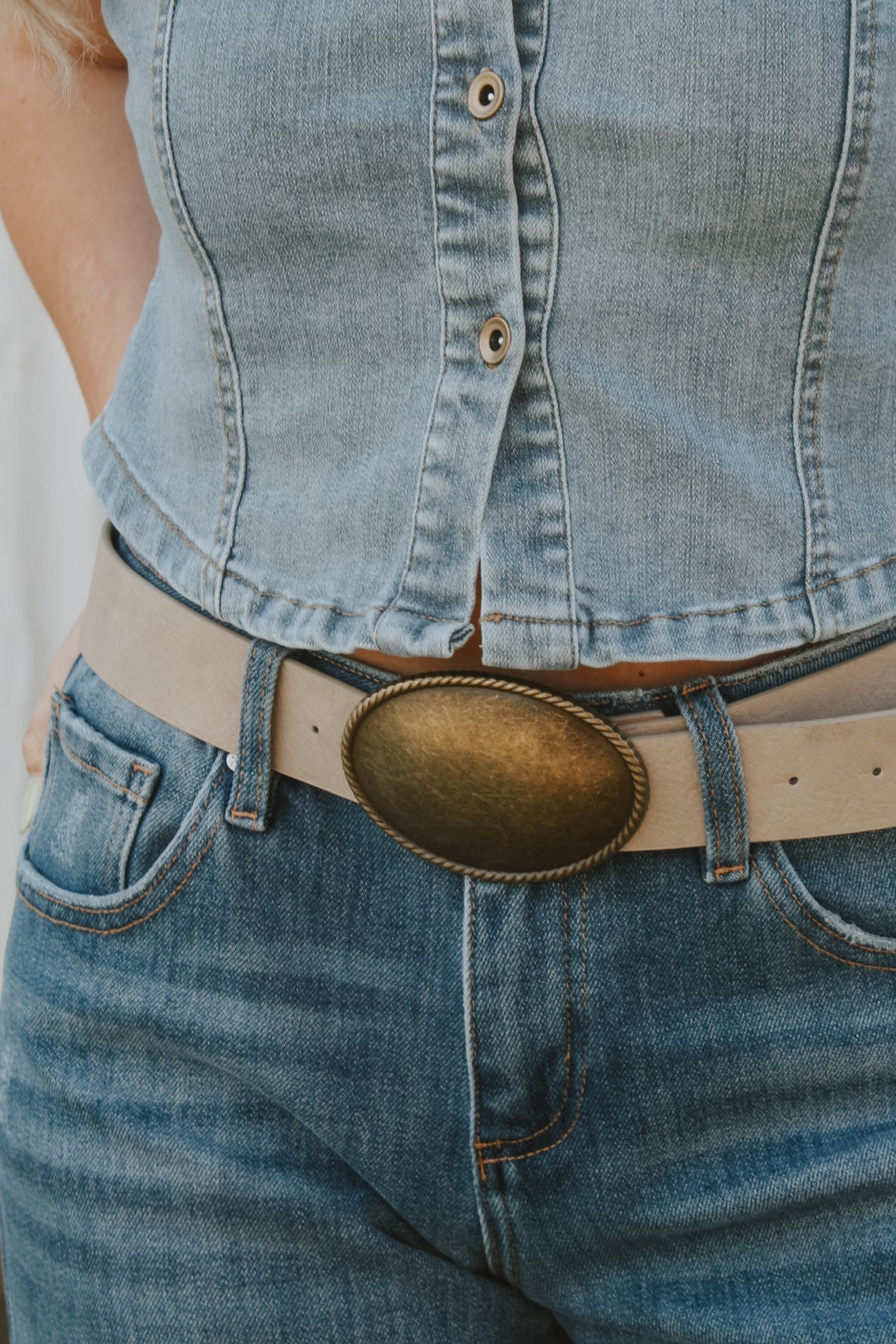 The Prairie Gold Oval Buckle Belt