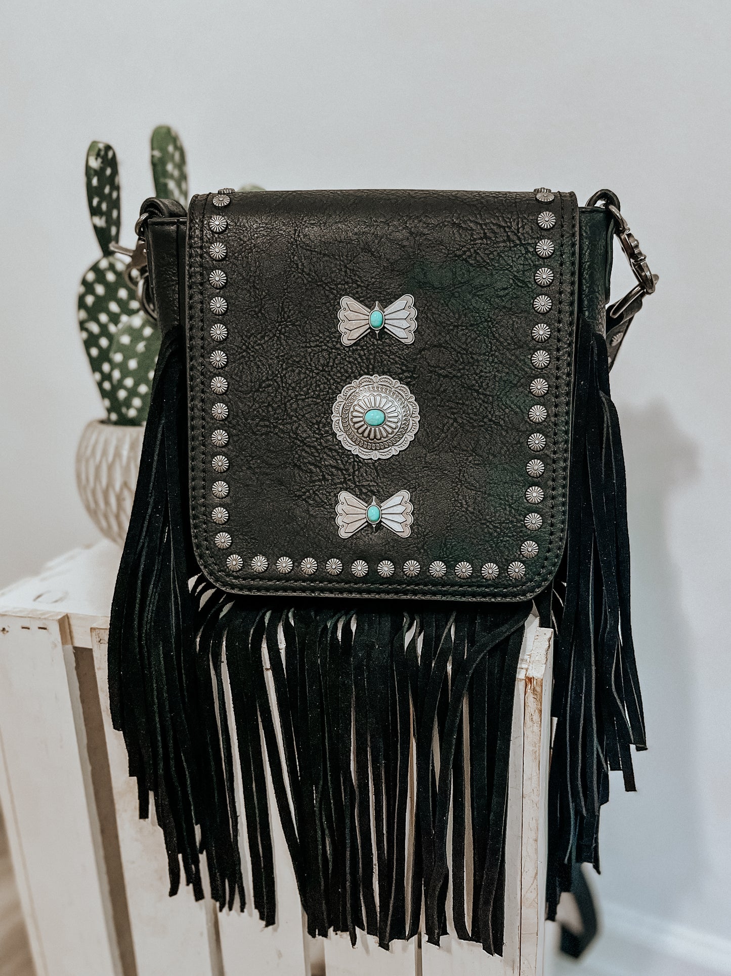 The Concho Crossbody Purse - Black